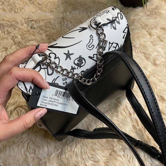 Authentic Guess Backpack - Picture 6 of 7